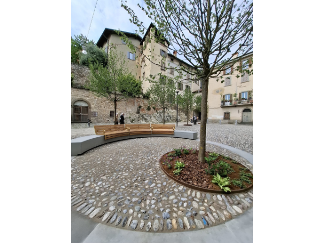 piazza Angelini