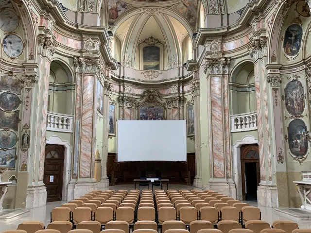 interno ex chiesa