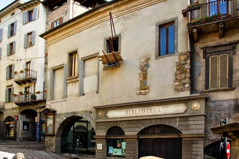 Biblioteca Gavazzeni